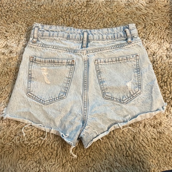 Zara high rise distressed Jean shorts 0 - Picture 2 of 3